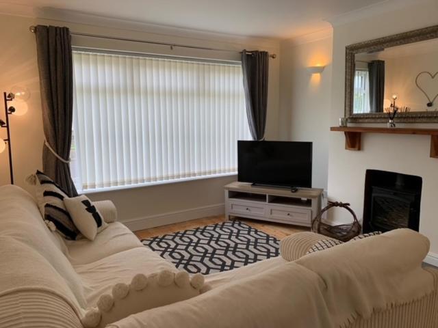 5 Edgebury Apartment Puriton Luaran gambar
